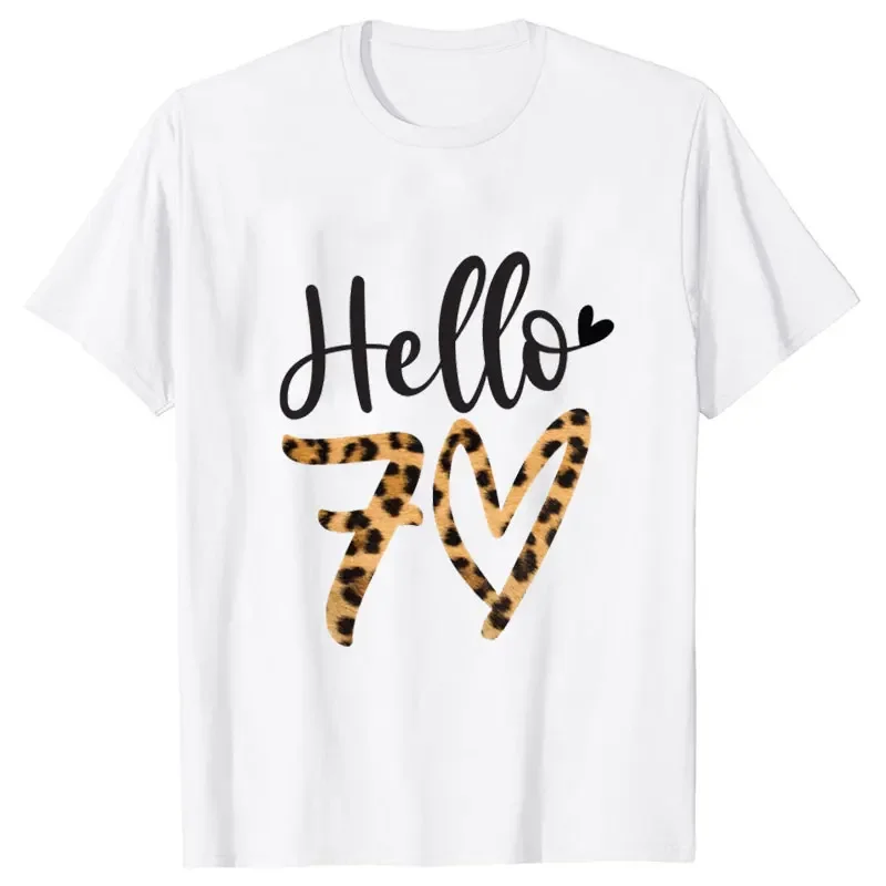 T-shirt graphique Hello 70 Y-L - Summer Loving Clothing avis et prix